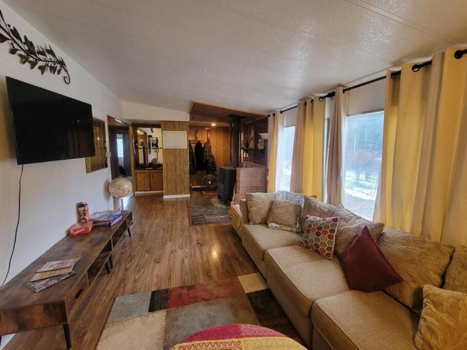 Campground At Sequoia Mountain Farms - Bring Your Own Tent Or Rv - No Bedrooms Or Beds Provided Miramonte Экстерьер фото